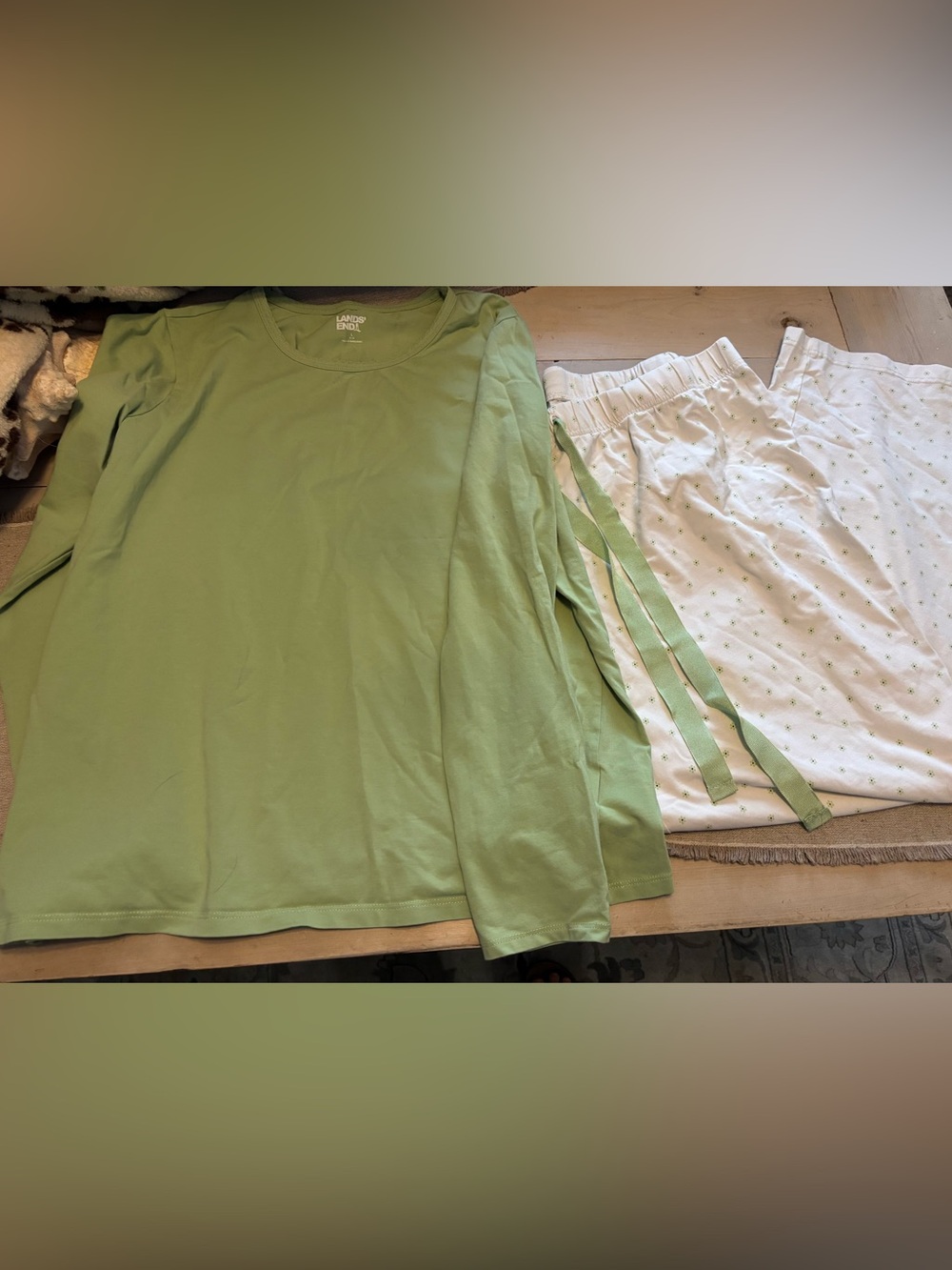 Women's Lands end  Long Sleeve Sage green and cream sleepwear set Size Large